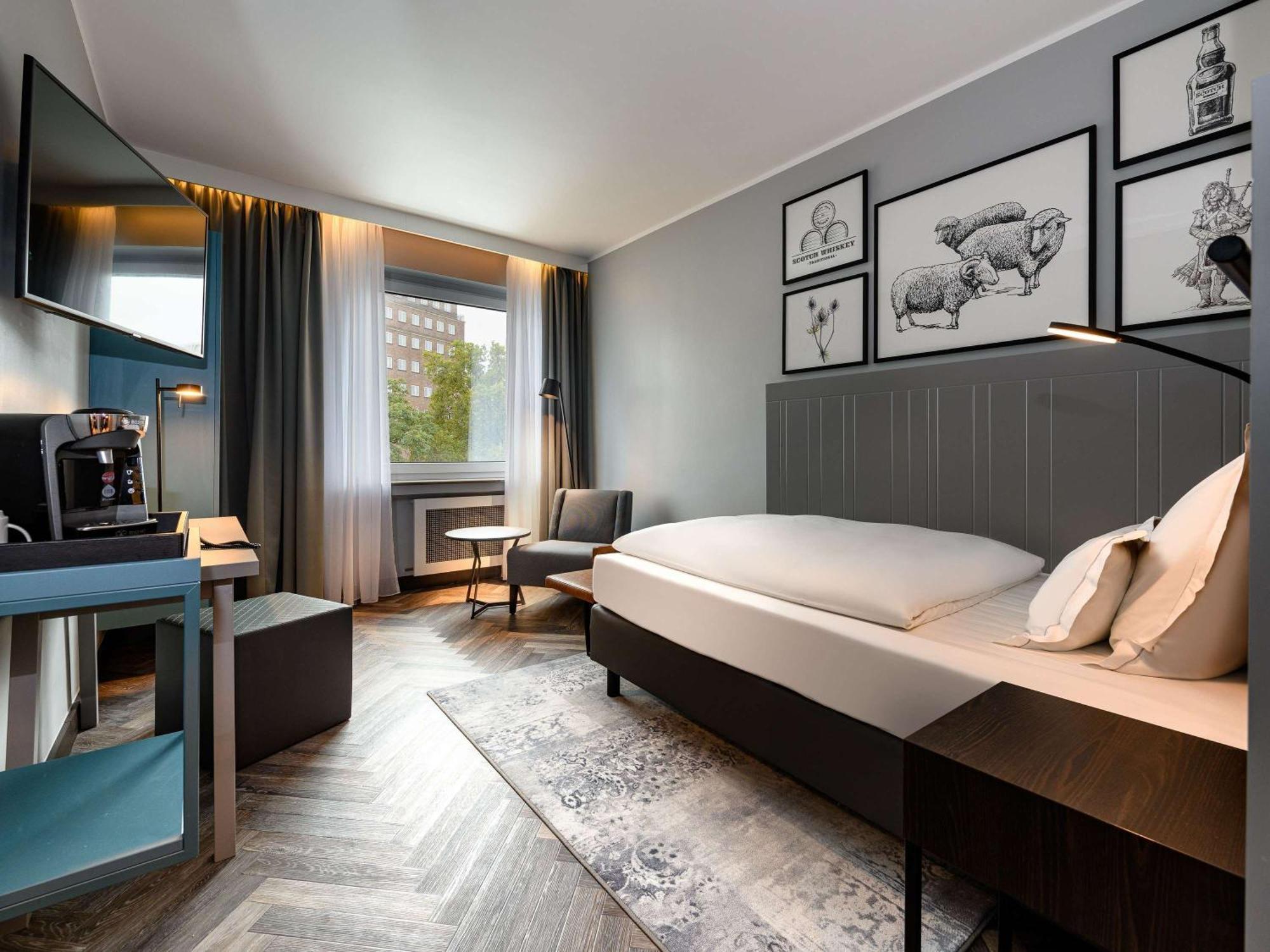 เมอร์เคียว ดอร์ทมุนด์ เซ็นทรุม Hotel ภายนอก รูปภาพ